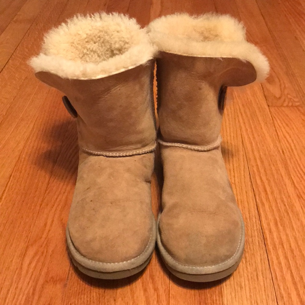 Ugg Bailey Button Ii Boot - image 1